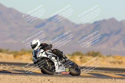 media/Jan-11-2025-CVMA (Sat) [[ddeb3f563a]]/Race 13-Amateur Supersport Open/